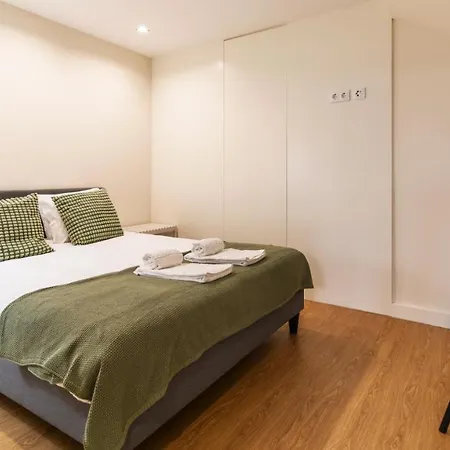 Delightful Duplex By Lovelystay Daire