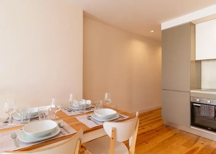 Delightful Duplex By Lovelystay דירה