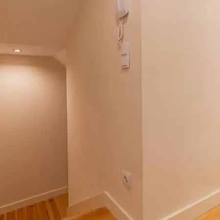 公寓 Delightful Duplex By Lovelystay *