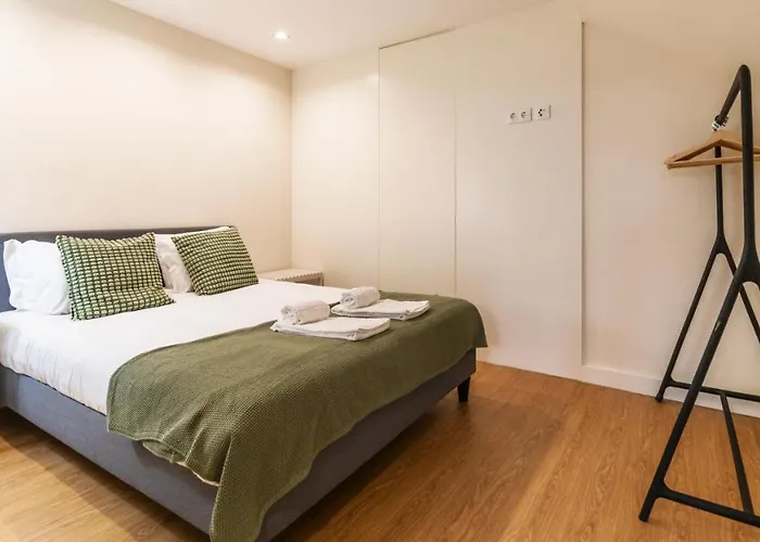 Delightful Duplex By Lovelystay Apartman