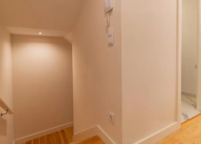 Apartman Delightful Duplex By Lovelystay *