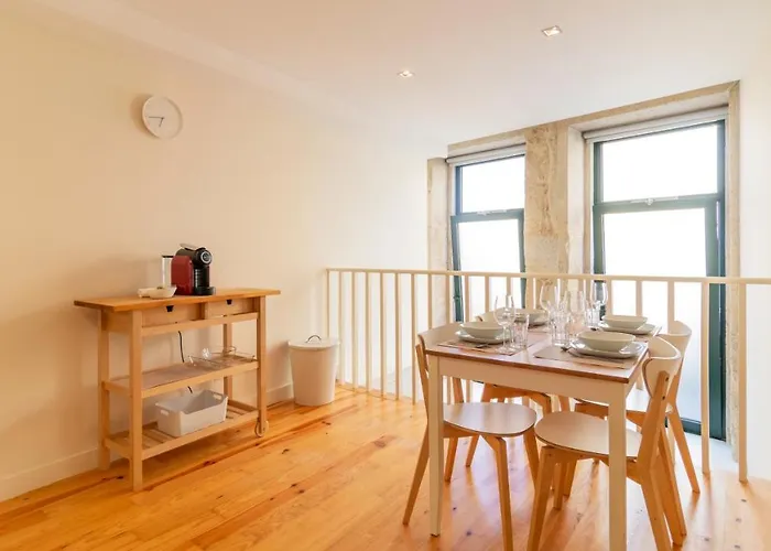 Delightful Duplex By Lovelystay Apartman